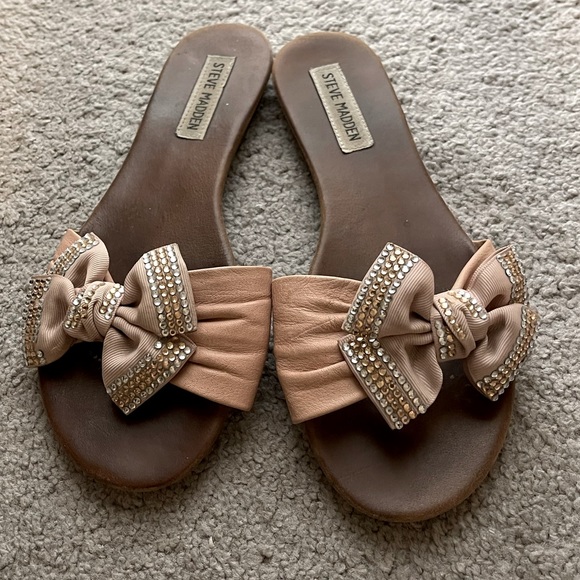 Steve Madden | Shoes | Steve Madden Bow Flip Flops With Rhinestone Detail |  Poshmark